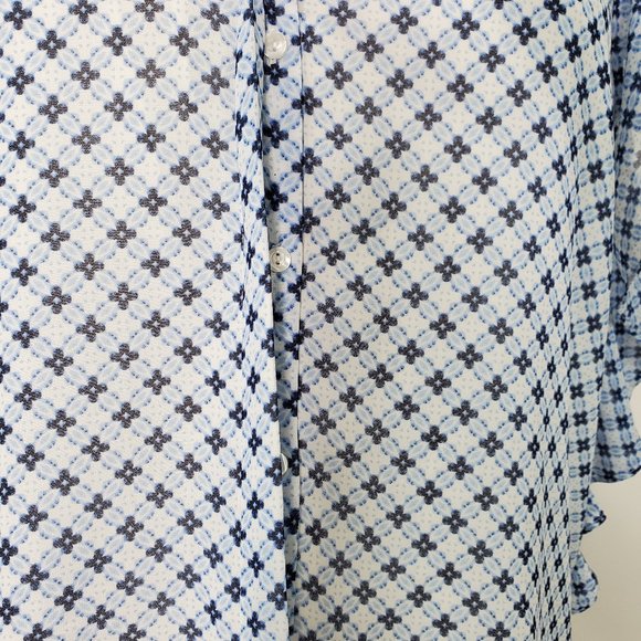 Roz & Ali Blue White Flutter Sleeve Ruffle Side Button Up Top Blouse NEW Size XL - Picture 4 of 15
